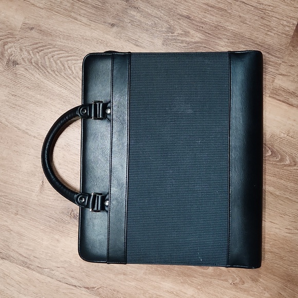 🎃NWOT! Day Runner " Berlin" Office Briefcase Black Basic - Picture 2 of 12